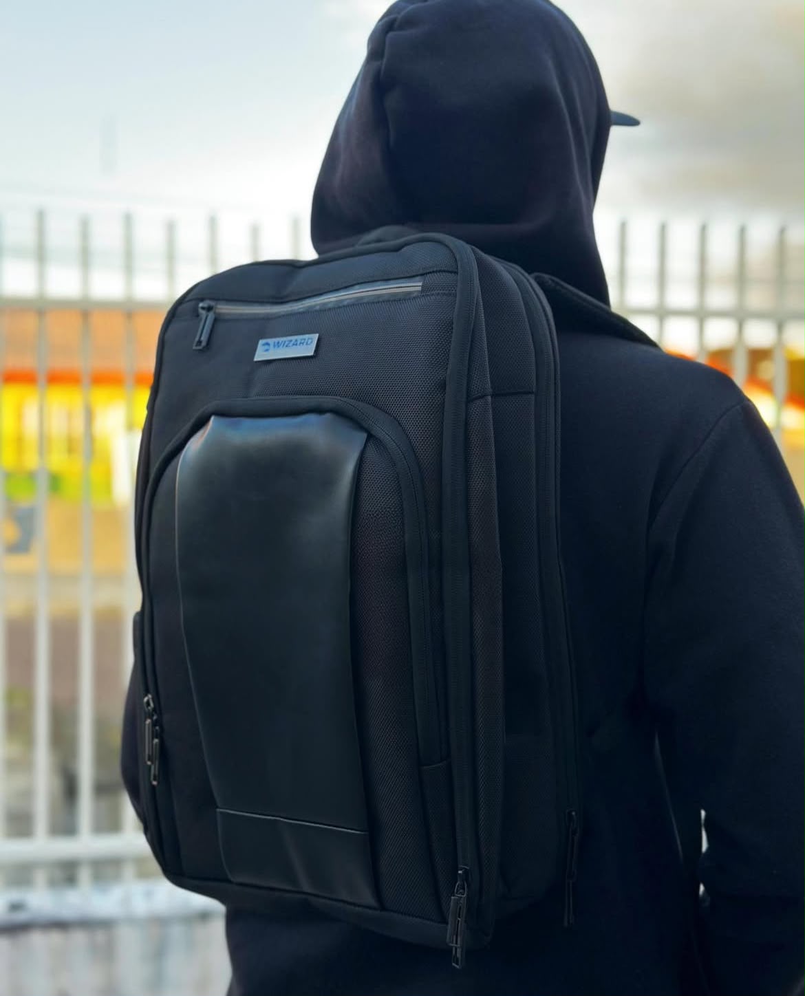 Mochila executiva personalizada com marca aplicada